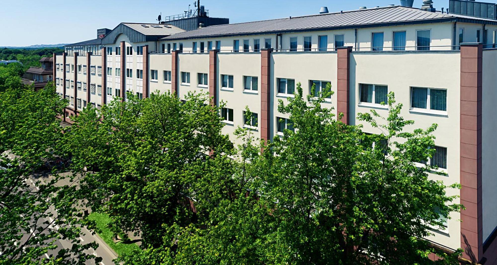 Victor'S Residenz-Hotel Saarlouis Bagian luar foto